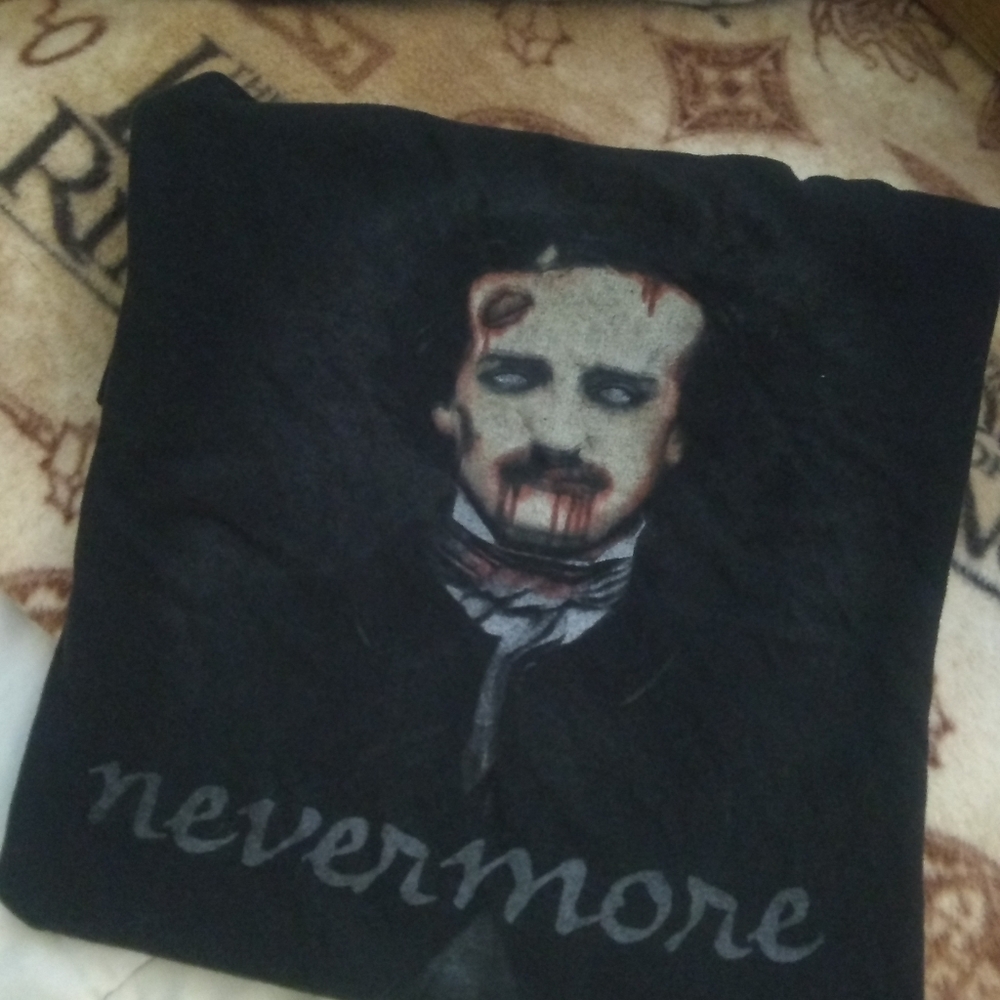 Edgar Allen Poe T-shirt